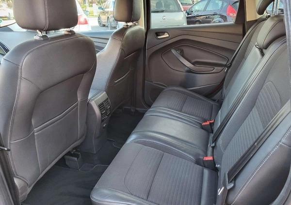Ford Kuga cena 49900 przebieg: 238000, rok produkcji 2016 z Nieszawa małe 352